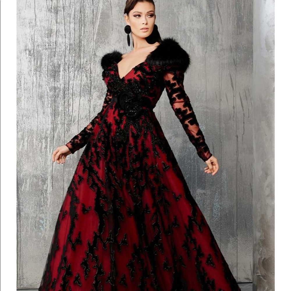 FOUAD SARKIS COUTURE GOWN!